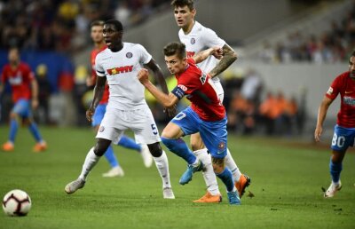 FCSB - Hajduk Split // Evoluție dezamăgitoare a jucătorului pe care Becali îl vedea omul meciului: a luat galben și ratează următorul meci + schimbat la pauză