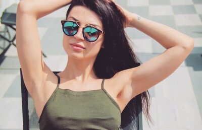 FOTO Bianca e noua senzație a muzicii românești! A crescut într-un club de striptease din Reșița și americanii i-au zis ”Ioana D'Arc”