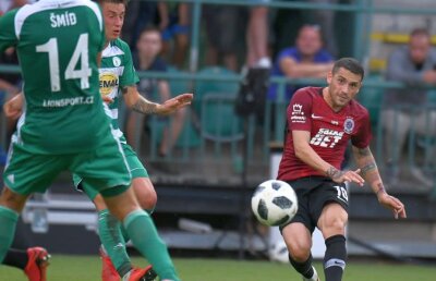 Cu toți românii în primul "11", Sparta Praga s-a încurcat în deplasare și a ratat șansa de a urca pe primul loc » Stanciu, schimbat la pauză din cauza unei accidentări