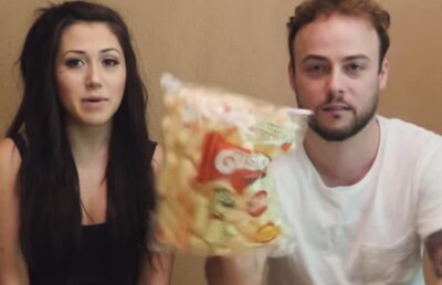 VIDEO Cum reacționează americanii când mânancă dulciuri din România: clipul care a devenit VIRAL pe internet