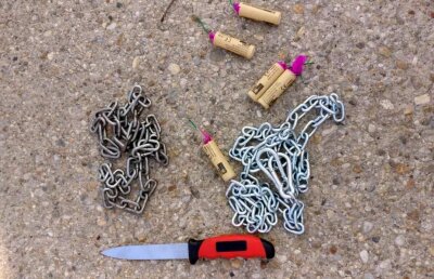 CS U CRAIOVA - DINAMO // FOTO ȘOCANT! Dinamoviștii au comis-o din nou: prinși de Jandarmerie cu lanțuri, cuțite și droguri! 