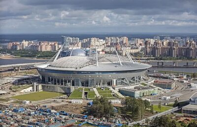 Eveniment incredibil întâmplat la un meci cu peste 60.000 de oameni în tribune! O dronă s-a prăbușit pe teren 