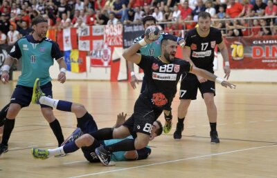 ”Zimbrii” intră în arenă » Steaua și Dinamo, principalele favorite la titlu! Roș-albaștrii vor avea un sezon infernal