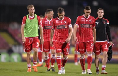 Note GSP » Doi dinamoviști au avut evoluții catastrofale cu Astra! Alți 5 "câini" au dezamăgit + ce notă a luat Denis Alibec