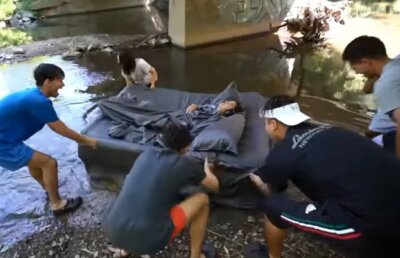 VIDEO Nu ai vrea așa prieteni! Cele mai tari glume făcute persoanelor somnoroase :D