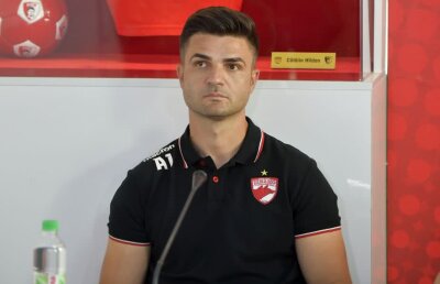 Răsturnare de situație la Dinamo » Bratu a explicat tot: "Nimeni din club nu mi-a spus asta" + De ce crede că locul din clasament nu e unul dramatic