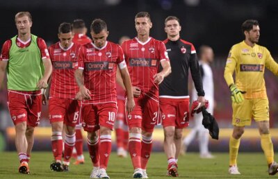 POLI IAȘI - DINAMO // Notele unui meci de pomină pentru "câini" și fatal lui Bratu