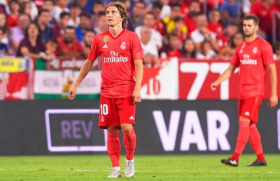 Prestație jenantă a lui Modric și a starurilor din echipa anului: "Premianții de la The Best n-au dezbrăcat smokingul"