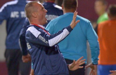 După Rapid, Lincar vrea s-o scoată și pe Dinamo din Cupă + Prima incredibil de mică pe care o vor lua cei de la Turnu Măgurele pentru calificare