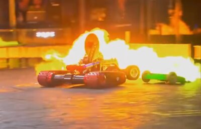 VIDEO Când roboții se iau la bătaie: cine câștigă cele mai inedite confruntări