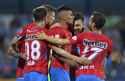 Un jucător de la FCSB s-a enervat teribil: "Băi, ăștia își bat joc de mine! M-au pus să mă încălzesc 80 de minute degeaba"