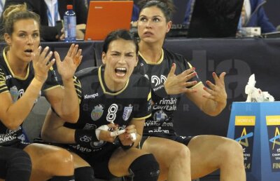 CSM București, învinsă CATEGORIC de SCM Rm. Vâlcea! Noua senzație a handbalului românesc a făcut MINUNI în poartă