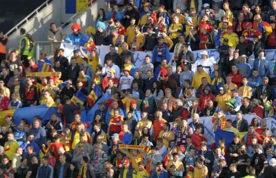 EXCLUSIV E record! În această dimineață s-au depășit 10.000 de bilete vândute pentru "tineret"