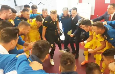VIDEO Discursul fantastic dinaintea partidei cu Țara Galilor U21: "Mergem acolo să ne schimbăm carierele"