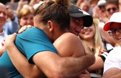 VIDEO Simona Halep, surpriză din partea echipei sale » Filmuleț emoționant de la Cahill: "Ești o persoană uimitoare"