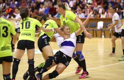 Prima înfrângere, dar calificare! » SCM Râmnicu Vâlcea a pierdut azi returul cu Kastamonu din Cupa EHF, dar merge mai departe » Când își află următoarea adversară