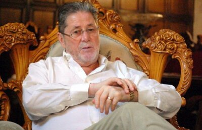 Cornel Dinu suspectează de blat un meci din ultima etapă: "Se poartă discuţii de maniera «Băi, finule, ascultă-l pe naşul, că el ştie! Îi dăm nişte pământ acolo şi luăm şi noi doi jucători»"