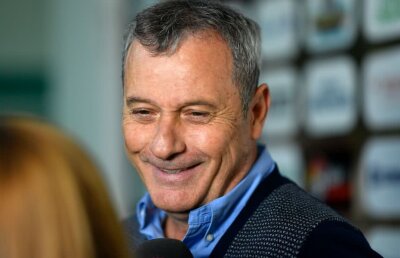 Urmează al 4-lea antrenor la Dinamo? Ofertă uriașă venită în urmă cu scurt timp pentru Mircea Rednic