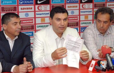 GSP LIVE // VIDEO Amintiri din perioada în care Dinamo avea 6 acționari: "Era singurul fraier de acolo care aducea banii la timp. Borcea dădea salarii mari, dar nu plătea nimic la stat" 