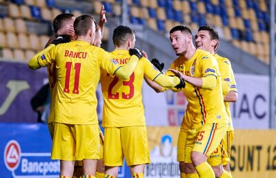 5h până la încleștarea decisivă cu Muntenegru » Radu Naum: "Vin bătălii grele. Şi perspectiva ambarasantă de a găzdui un Euro fără noi"