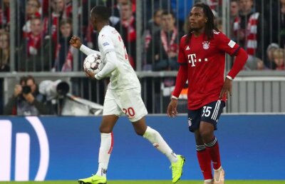 BAYERN - DUSSELDORF 3-3 // N-a mișcat în fața naționalei lui Rădoi, dar a dat TREI goluri contra marelui Bayern!