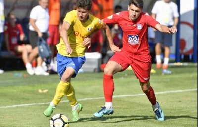VIDEO Imagini spectaculoase din vestiarul liderului din Liga a 2-a după succesul cu FC Argeș! Prima reacție a antrenorului