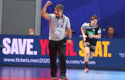 ROMÂNIA - GERMANIA 29-24 // Replică haioasă a lui Ambros Martin, după victoria României: "Sunt de acord, acum daţi-mi să semnez!" :)