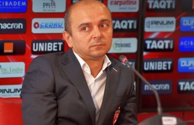 Conducerea lui Dinamo e mulțumită de Rednic: "Am pornit pe un drum bun" :) » Jucătorul DAT AFARĂ deja de antrenor: "S-a luat o decizie în cazul lui"