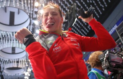 ROMÂNIA - NORVEGIA 31-23 //  VIDEO Fetele de la naționala României au făcut SHOW în autocar după victoria cu Norvegia: "Din toată inima, pentru România" + 10 fotografii nebune de la meci