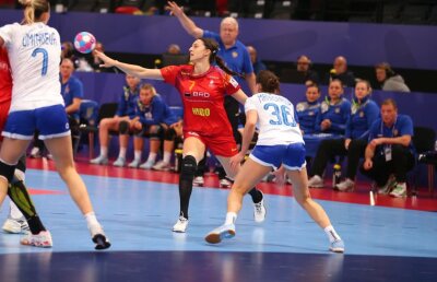 ROMÂNIA - RUSIA 22-28 // Câte goluri îi trebuie Elizei Buceschi în finala mică pentru a ieși golgeterul Euro