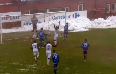 Fotbaliștii din Liga 1 se revoltă: "Oamenii să se gândească și la noi"