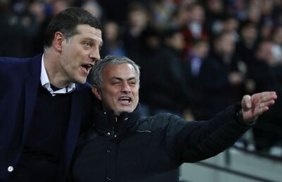 JOSE MOURINHO A FOST DEMIS // FOTO Ofertă de nerefuzat de la echipa unui fotbalist român: "Avem un autocar superb. Ce părerea ai?" :) 