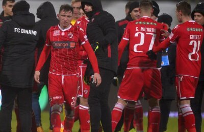 ASTRA - DINAMO 4-1 // NOTE GSP: Hoții de istorie! Jucătorii lui Dinamo, PENIBILI la Giurgiu: a plouat cu 1, 2 și 3 + nota jenantă primtă de Rednic