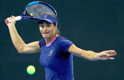 TURNEUL DE LA SHENZHEN //  Încă o româncă în sferturi la Shenzhen! Monica Niculescu a luptat eroic, a revenit de la 6-7, 0-2, și s-a calificat mai departe!