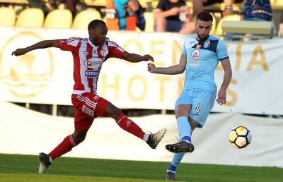 EXCLUSIV Gluma începutului de an » Laszlo Sepsi a povestit o întâmplare amuzantă: "Cum, nu e echipa ta?" :) 