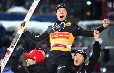 TURNEUL CELOR PATRU TRAMBULINE // VIDEO + FOTO FABULOS! Ryoyu Kobayashi, la doar 22 de ani, îi egalează pe Hannawald și pe Stoch