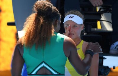 SIMONA HALEP - SERENA WILLIAMS // VIDEO Serena, Joc ÎNSPĂIMÂNTĂTOR: adversara a izbucnit în lacrimi! » Va juca mai departe cu Halep