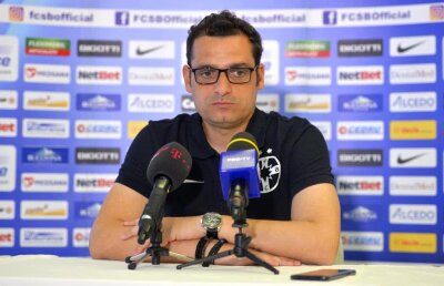 Misteriosul Teja! Antrenorul de la FCSB n-a vrut să spună cine e căpitanul echipei: „Întrebați-l pe Pintilii dacă a acceptat banderola”