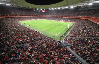 FABULOS! Lecție pentru Becali: superechipa spaniolă care a stabilit un record european la fotbal feminin! Vin mai mulți fani ca la băieți