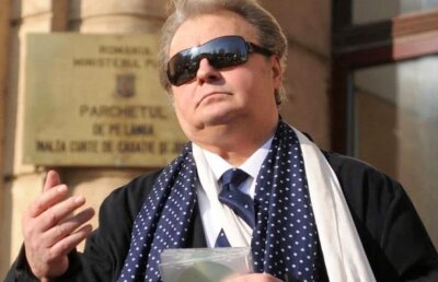 DINAMO // Cine mai înțelege ceva? Poezia dedicată de stelistul Corneliu Vadim Tudor lui Dinamo, cu 30 de ani în urmă: „Acest buchet de rînduri”