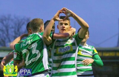 VIDEO Fotbalistul român care joacă în a patra ligă engleză și câștigă mai mult decât orice jucător de la FCSB: „Cel mai mic salariu e de 20.000 de lire pe săptămână”