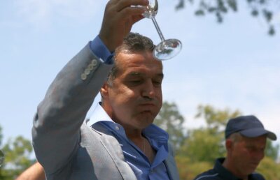 Gigi Becali exultă după plecarea lui Alex Mitriță! Cum vrea patronul FCSB să profite de transfer: „Am mai pus și eu 10 milioane”