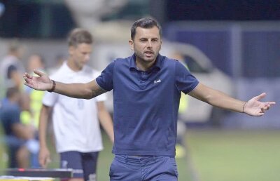 FCSB - HERMANNSTADT // Teja a oferit răspunsul după ce Dică declara că „îl surprinde formula de start”