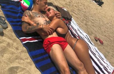 FOTO Alexandru Mitriță și-a cerut iubita în căsătorie » „Barbie” a spus DA