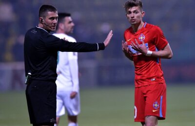 ANALIZĂ GSP // Revoluția din fotbal: FCSB e VICTIMA arbitrilor! Din simbolul puterii dinainte de '89, roș-albaștrii au ajuns să fie doborâți de pe locul 1 de „fluierași”