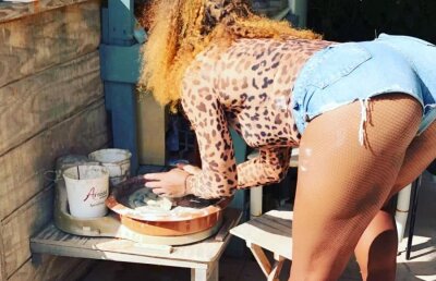 FOTO Serena Williams, noi imagini sexy: „Încep să mă pricep la olărit”