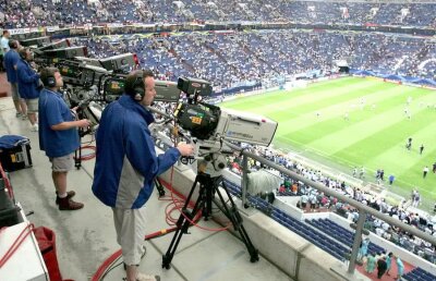 Pro TV RĂMÂNE în grila Telekom! Veste importantă pe piața media