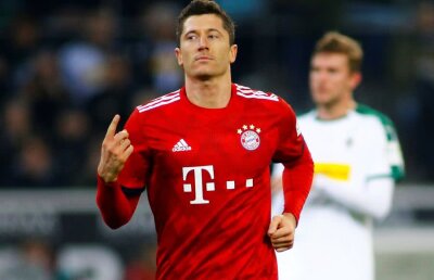 BAYERN MUNCHEN // Robert Lewandowski, ce legendă! A egalat un record fabulos după ”dubla” cu Monchengladbach
