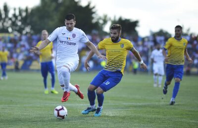 George Țucudean e MAȘINĂRIE » Scăriţă, lob, voleu, 14 goluri fără preluare! TOTUL despre sezonul carierei pentru atacantul CFR-ului