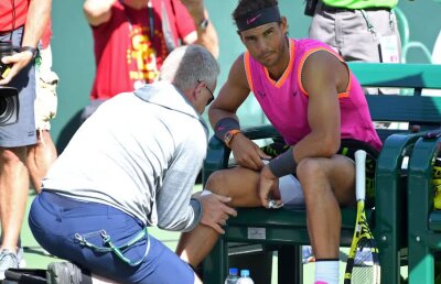 RAFAEL NADAL - ROGER FEDERER » UPDATE Rafael Nadal s-a retras din cauza problemelor la genunchiul drept 